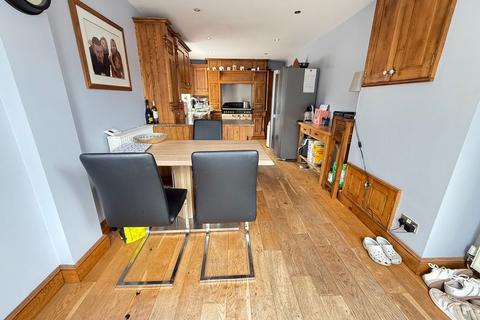 undefined, Halifax Road, Hipperholme HX3