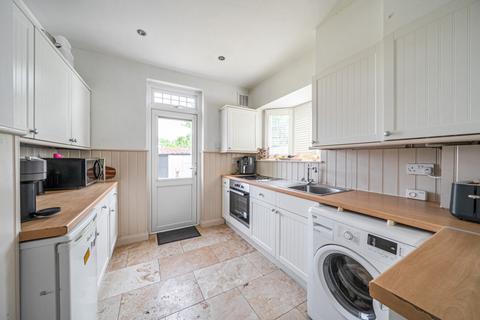 47 Ernest Grove, Beckenham, BR3 3HY