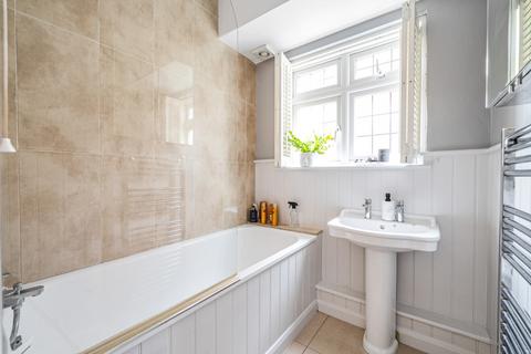 47 Ernest Grove, Beckenham, BR3 3HY