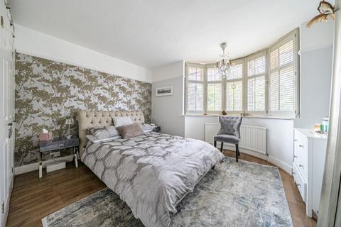 47 Ernest Grove, Beckenham, BR3 3HY