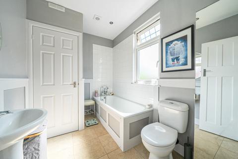 47 Ernest Grove, Beckenham, BR3 3HY