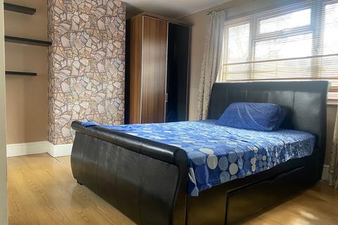 undefined, Epworth Road, Isleworth TW7