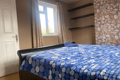 undefined, Epworth Road, Isleworth TW7