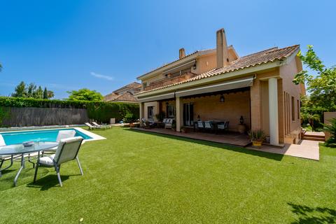 5 bedroom villa, El Zaudín Golf
