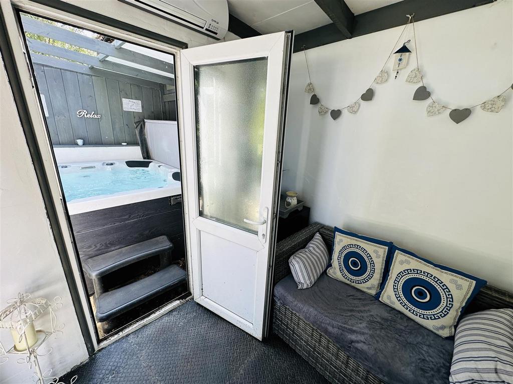Summer House 2