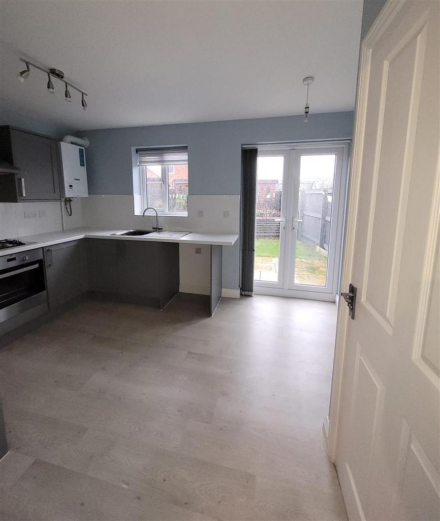 Kitchen 3.jpg