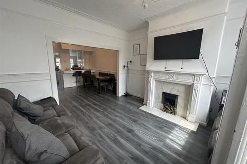 2 bedroom terraced house for sale, Diamond Street, Ashton-Under-Lyne OL6