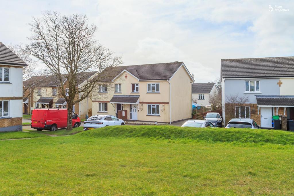 6 Hillcroft Green-20.jpg