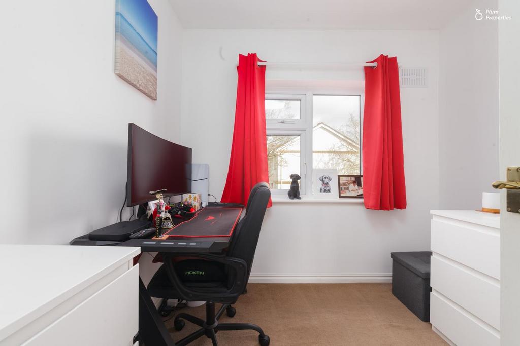 6 Hillcroft Green-11.jpg