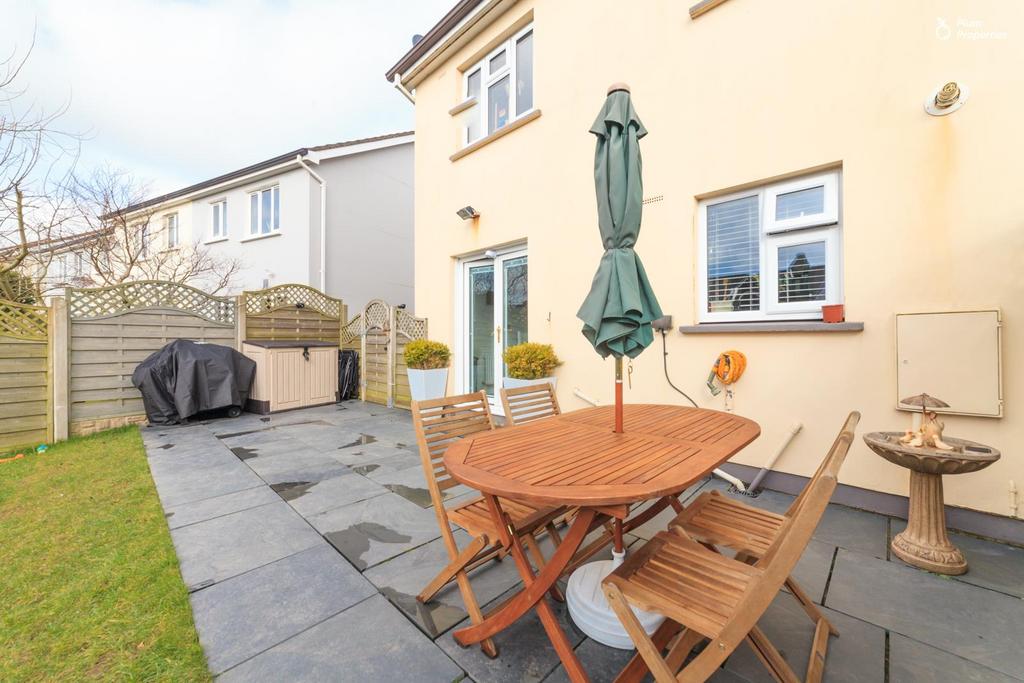 6 Hillcroft Green-14.jpg