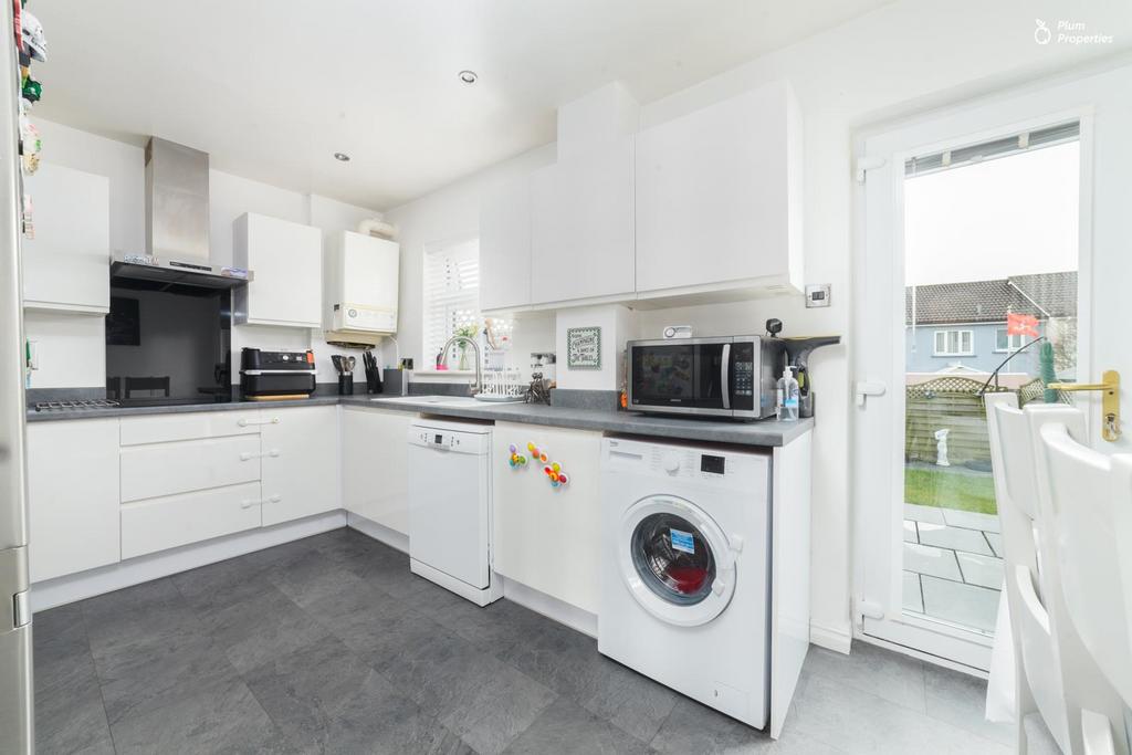 6 Hillcroft Green-1.jpg