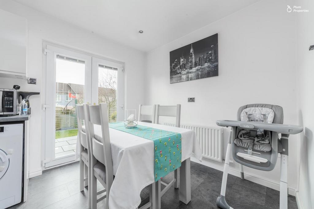 6 Hillcroft Green-3.jpg