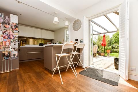 101 Hitchings Way, Reigate, RH2 8EP