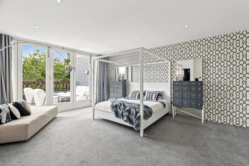 Bedroom 1 (2nd)