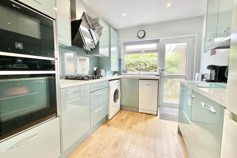 undefined, Price Close, Loggerheads, TF9