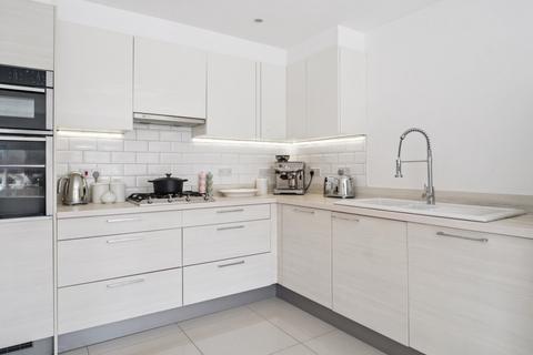 9 Compton Road, Wooburn Green, High Wycombe, HP10 0AW
