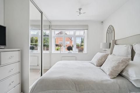 9 Compton Road, Wooburn Green, High Wycombe, HP10 0AW