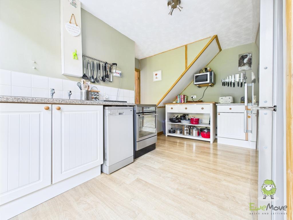 Cam01543 g0 pr0135 still039