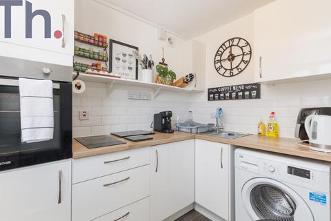 2 bedroom maisonette for sale, Newport PO30