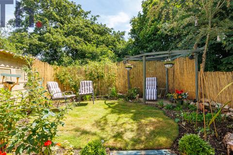 2 bedroom maisonette for sale, Newport PO30
