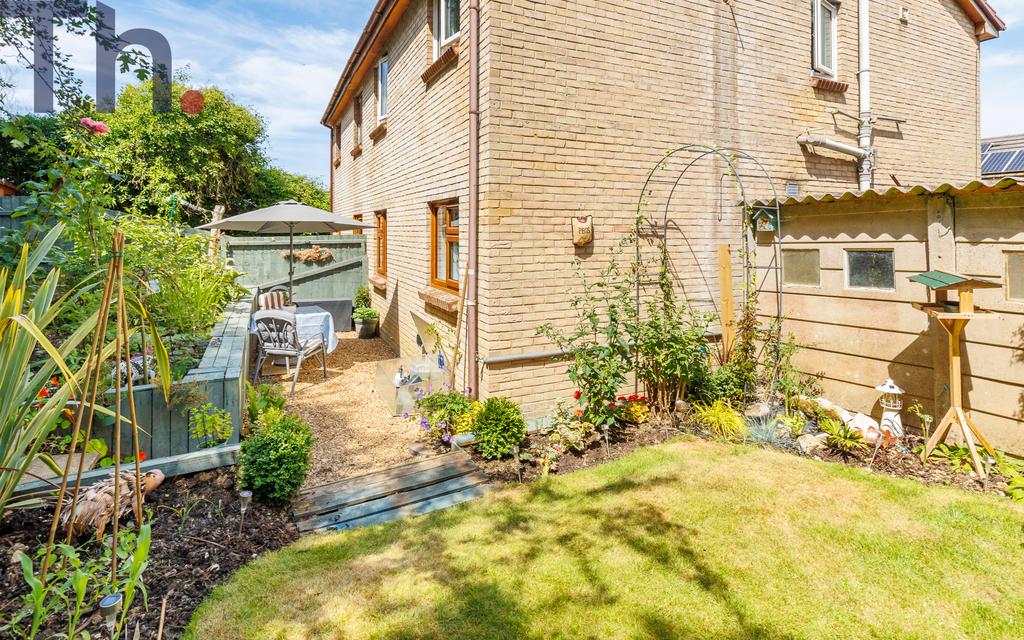 Rear Garden &amp; Garage
