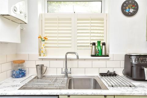 27 Downs View, Dorking, RH4 1PX