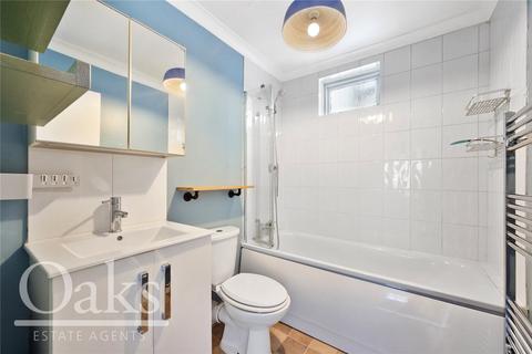 25b Prince Road, London, SE25 6NN