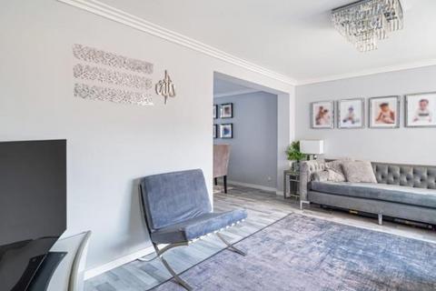 51 Badminton Road, Maidenhead, SL6 4QS