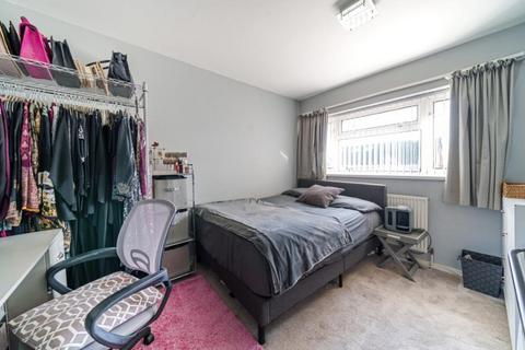 51 Badminton Road, Maidenhead, SL6 4QS