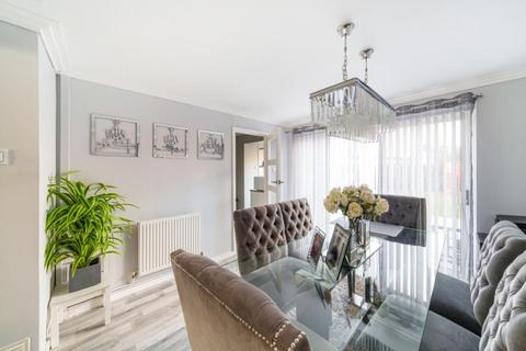 51 Badminton Road, Maidenhead, SL6 4QS