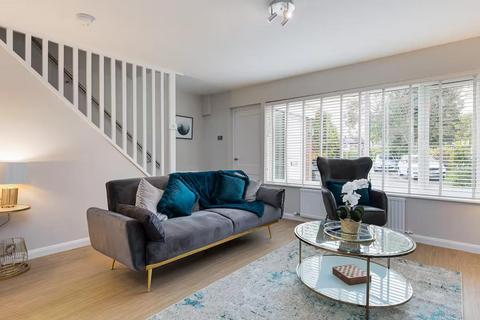 3 bedroom mews for sale, Orchard Close, WILMSLOW