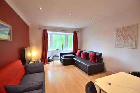 8 Cherberry Close, Fleet, GU51 2TD