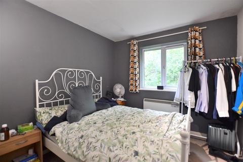 8 Cherberry Close, Fleet, GU51 2TD