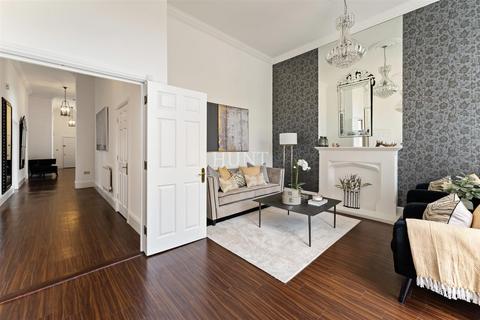 2 bedroom apartment for sale, Wentworth House, Repton Park, Woodford Green, Essex