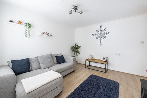 1 bedroom flat for sale, Albany Mews, North Orbital Road, St Albans