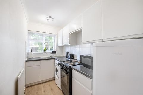 1 bedroom flat for sale, Albany Mews, North Orbital Road, St Albans