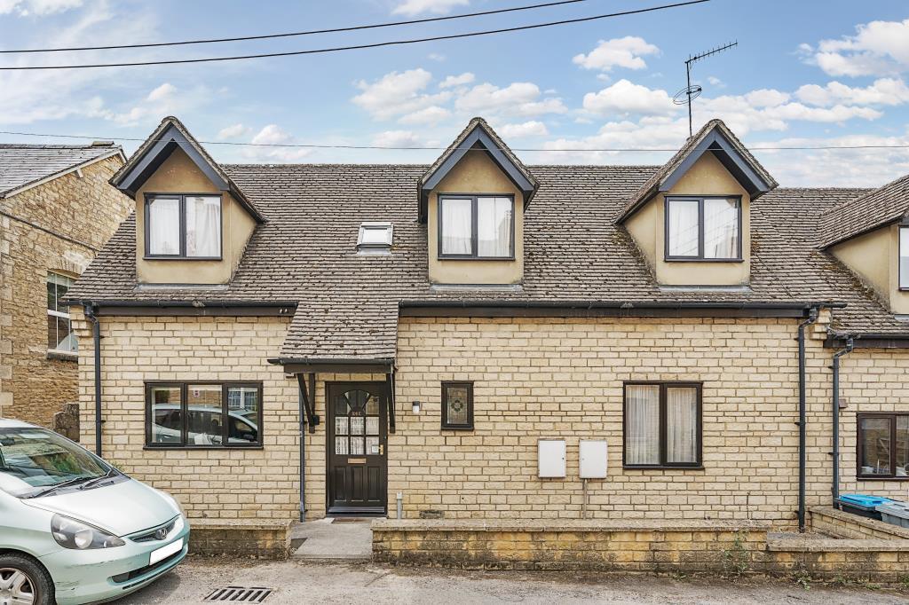 Chipping Norton, Oxfordshire, OX7 3 bed terraced house for sale - £370,000