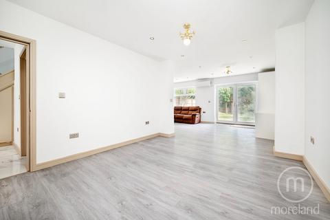 undefined, Cheyne Walk, London NW4