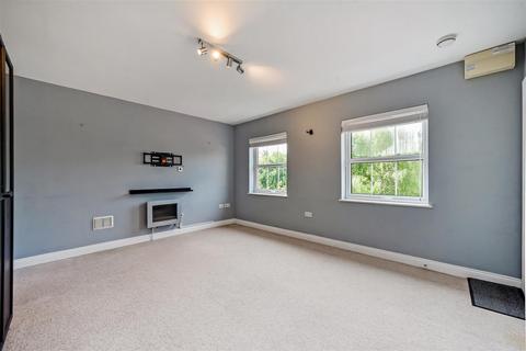 2 bedroom apartment for sale, Mansell Court, Whitchurch