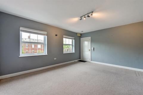 2 bedroom apartment for sale, Mansell Court, Whitchurch