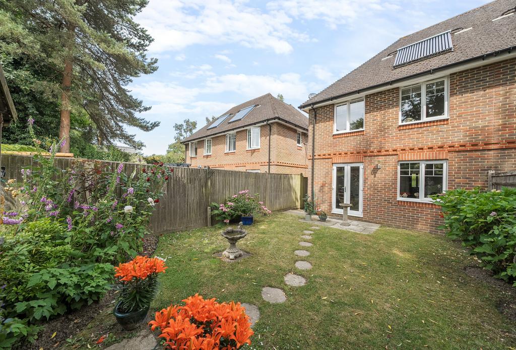 1312663 10 685569...