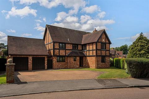 5 bedroom detached house to rent, Tadworth