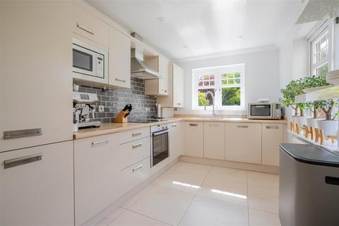 4 bedroom end of terrace house for sale, Witchford Gate, Maidenhead