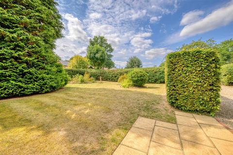 Pond House Cox Lane, Stoke Row, Henley-on-thames, RG9 5QG