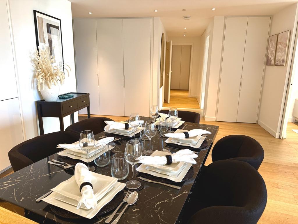 Reception Room (7)
