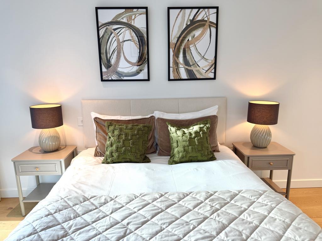 2nd Bedroom (6)