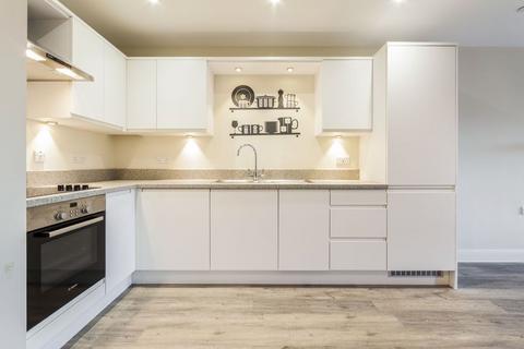 1 bedroom flat to rent, Guildgate House, High Street, Crowthorne, RG45