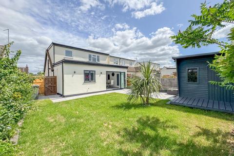 22 Hawkwell Road, Hockley, SS5 4DA