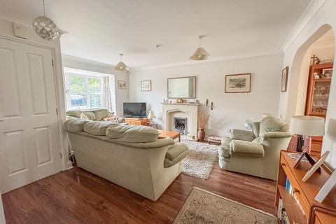 47 Barnwell Drive, Hockley, SS5 4UZ
