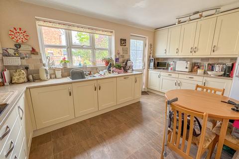 47 Barnwell Drive, Hockley, SS5 4UZ